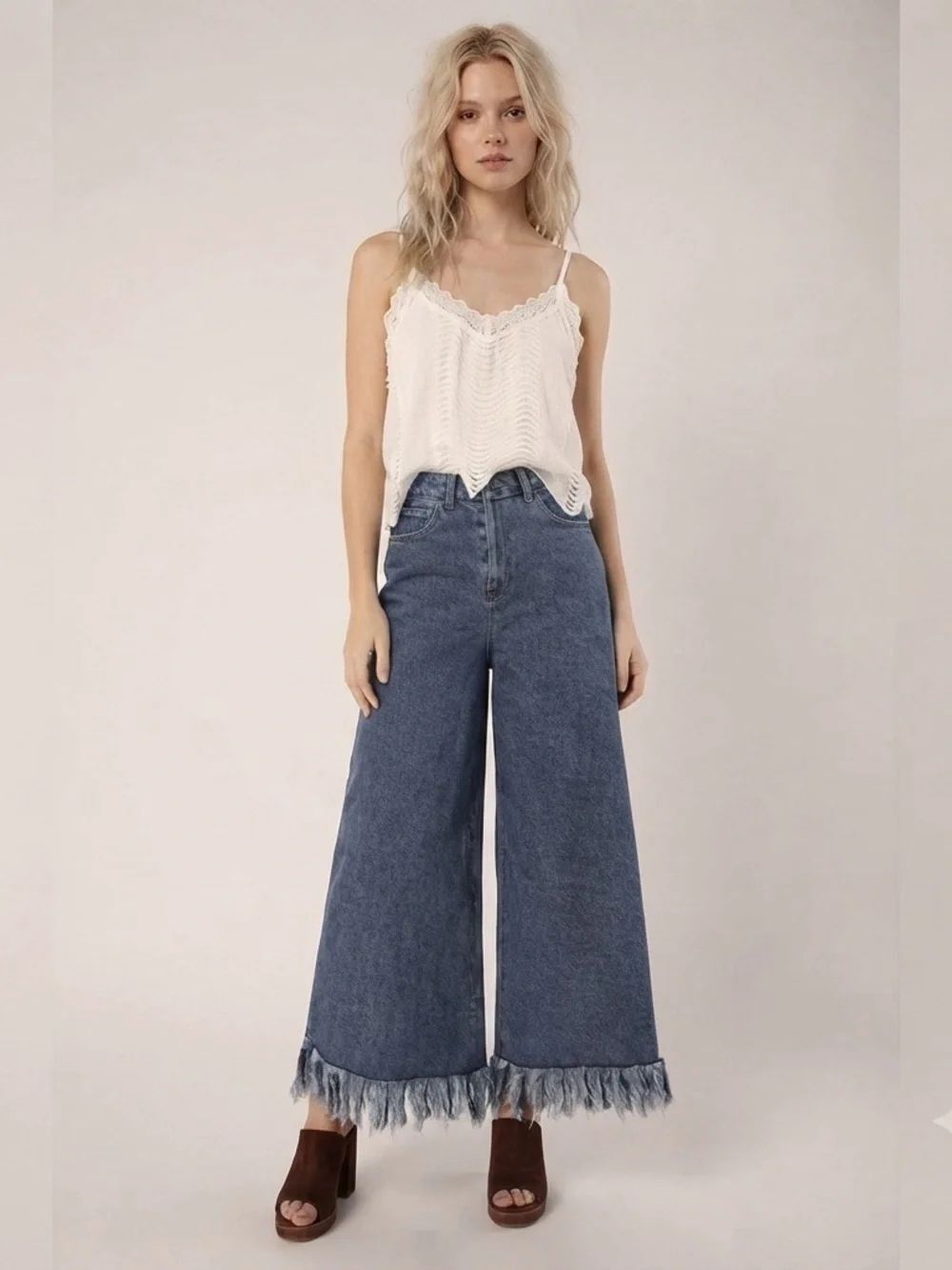 Gracia Frayed Raw Hem Extra Wide-Leg Slouchy Statement Denim Jeans Size Small